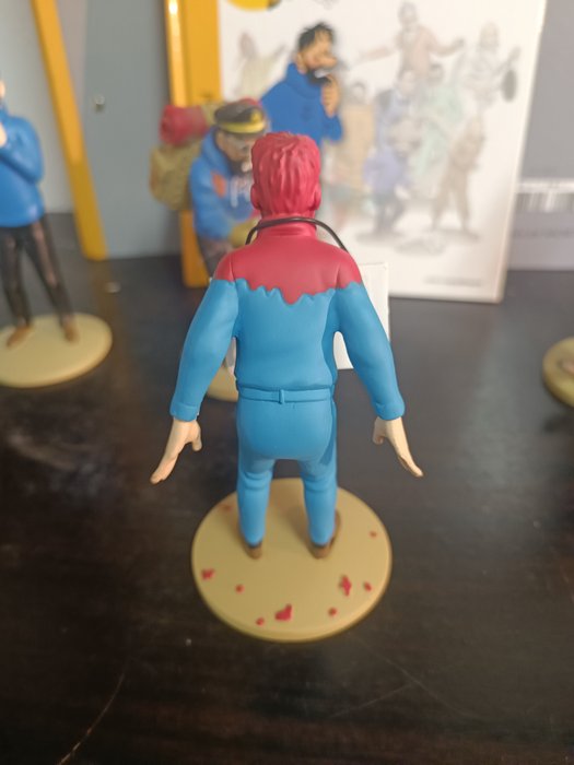 Tintin - 4 figurines differente de haddock herge avec cert et livres