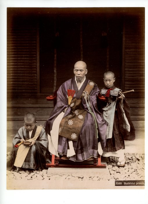 Kusakabe Kimbei, Farsari et divers Yokohama School - "Buddhist priests"