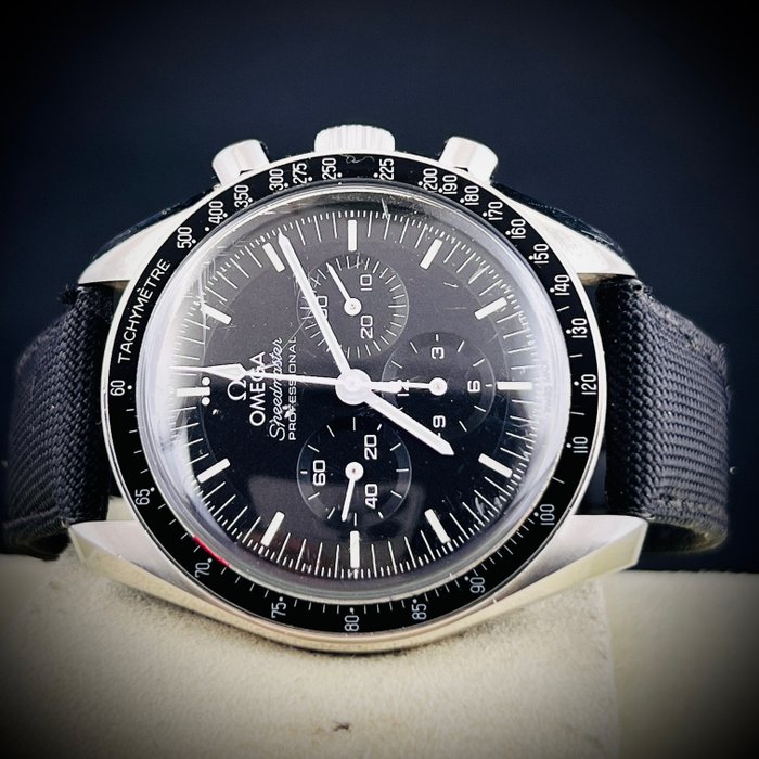 Omega - Speedmaster Professional Moonwatch Co-Axial Master Chronometer Chronograph - 310.32.42.50.01.001 - Mænd - 2011-nu