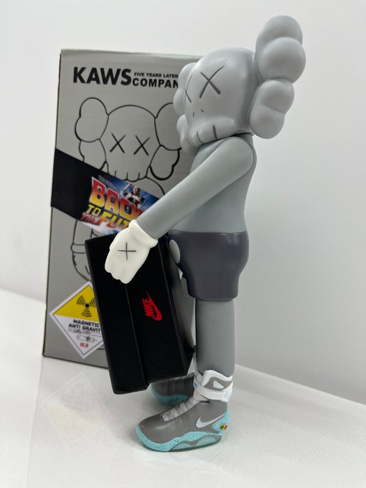 Alvin Silvrants (1979) - Kaws Companion Nike Air MAG BTTF statue