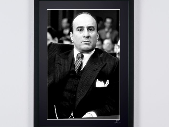 The Untouchables (1987) - Robert DeNiro - Fine Art Photography - Luxury Wooden Framed 70X50 cm - Limited Edition Nr 01 of 30 - Serial ID 30313 - Original Certificate (COA), Hologram Logo Editor and QR Code - 100% New items.