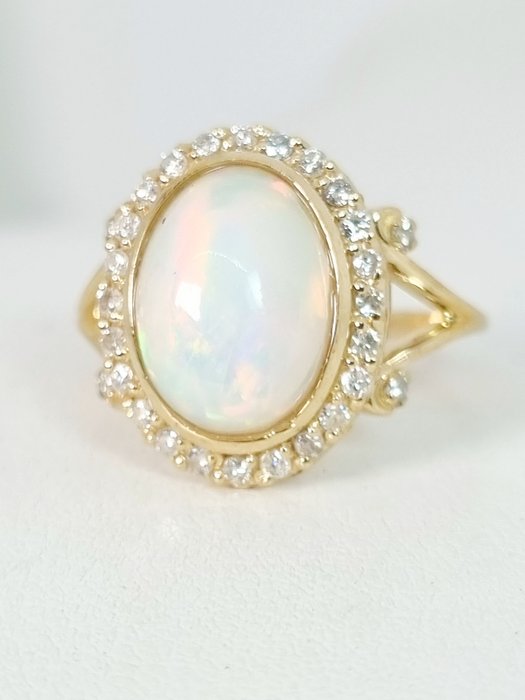 Ring - 18 kraat Hvidguld Opal - Diamant