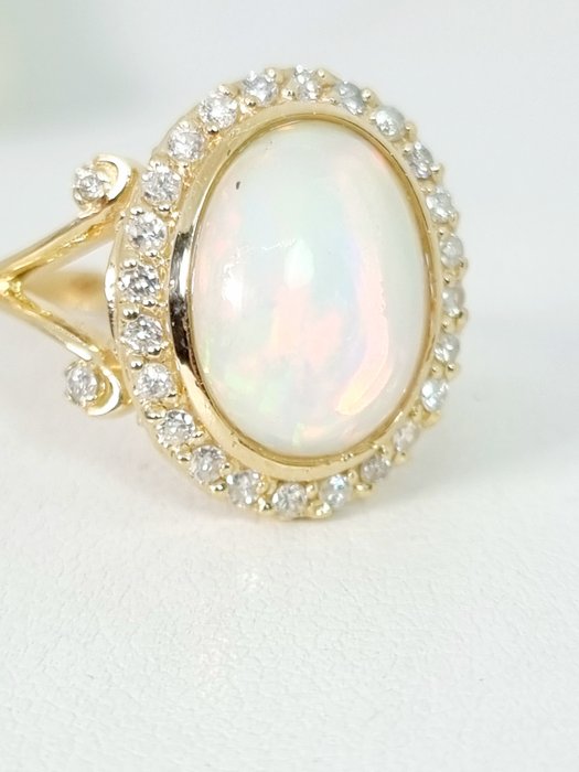 Ring - 18 kraat Hvidguld Opal - Diamant