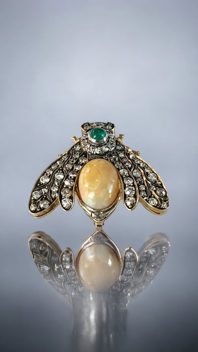 Broche - 14 karat Gulguld, Antik, guld-, smaragd-, opal- og diamantbroche til insekter, omkring 1900-tallet. Skaberne Mark Y.R Diamant (Natur)