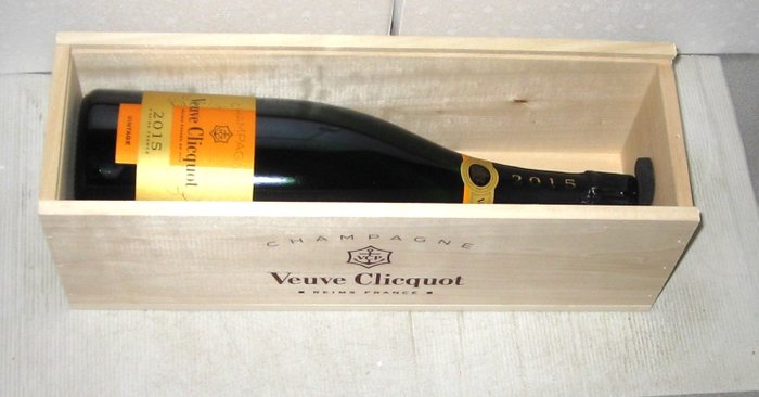 2015 Veuve Clicquot, Brut Vintage - in OWC - Champagne Brut - 1 Magnum (1,5 L)