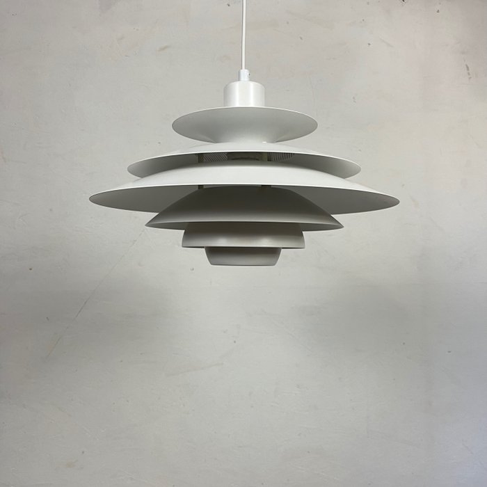 Jeka - Hængende lampe - Aluminium