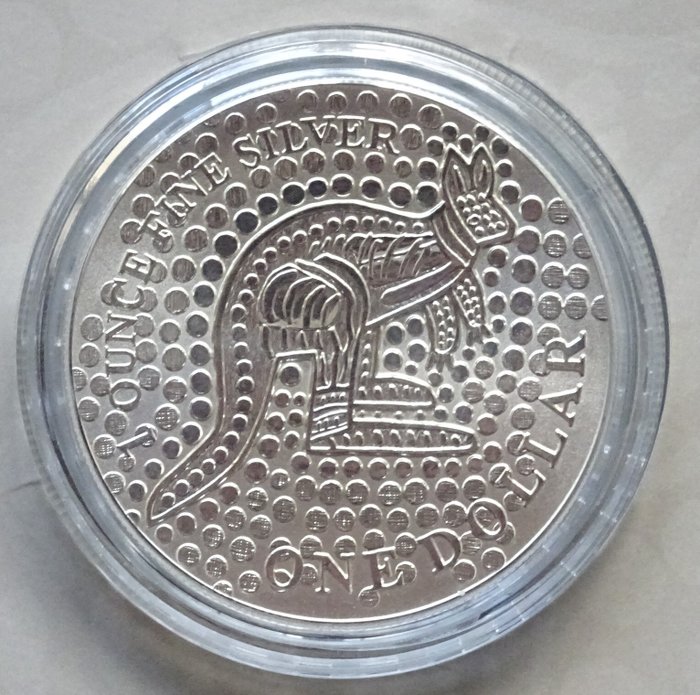 Australien. 1 Dollar 2001 Kangaroo - In coincard, 1 Oz (.999) - Frosted design  (Ingen mindstepris)