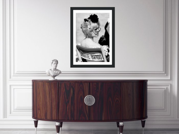 The Female (1958) - Brigitte Bardot - Fine Art Photography - Luxury Wooden Framed 70X50 cm - Limited Edition Nr 02 of 30 - Serial ID 17163 - Original Certificate (COA), Hologram Logo Editor and QR Code - 100% New items.