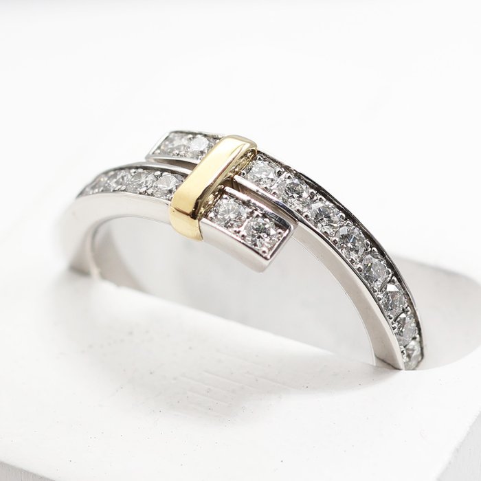 Tiffany  Co. - Ring - Bypass Diamonds Ring - 18 kraat Gulguld, Platin -  0.39ct. tw.