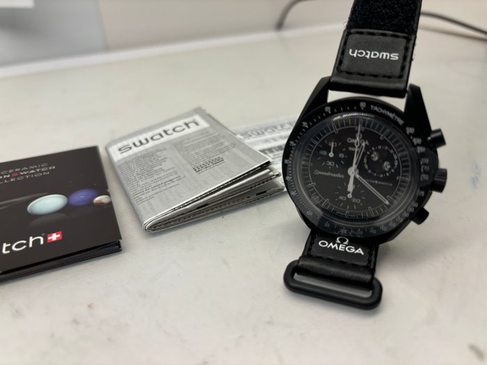 Swatch - MoonSwatch. Mission to the MoonPhase (Black) - Ingen mindstepris - Unisex - 2011-nu