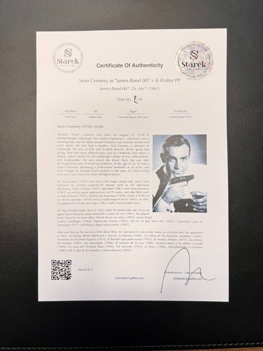 James Bond 007: Dr. No" (1962) - Sean Connery as "James Bond 007 - Fine Art Photography - Luxury Wooden Framed 70X50 cm - Limited Edition Nr 04 of 30 - Serial ID - Original Certificate (COA), Hologram Logo Editor and QR Code - 100% New items.