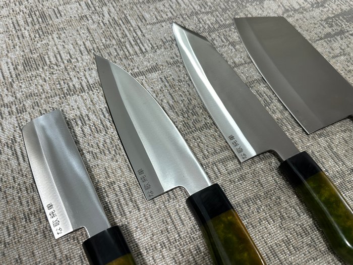 Køkkenkniv - Chef's knife -  Japanske D2 Steel Chopper, Bunka, Deba  Nakiri kokkeknive - D2 Steel  Designing Udsøgt sortfarvet harpikshåndtag - Japan