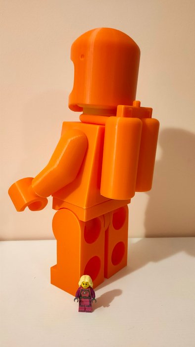 Handmade item - Handmade item Mega Figure LEGO Space Arancione/Orange Spaceman Classic - Italien