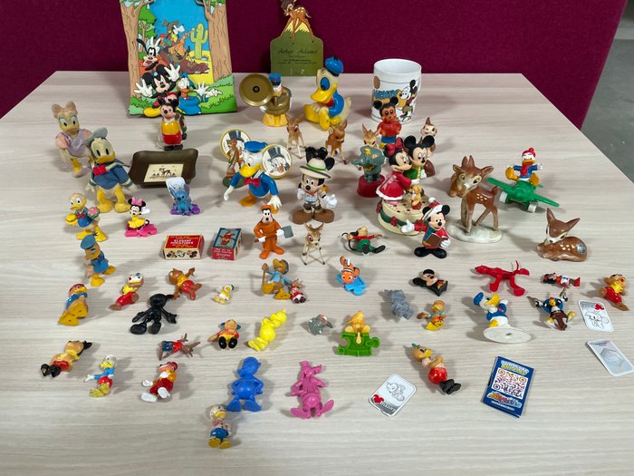 HUGE LOT of Disney Figures! - 0 Comic