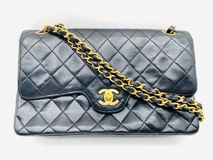 Chanel - CHANEL Matelassé Shoulder Bag - Skuldertaske