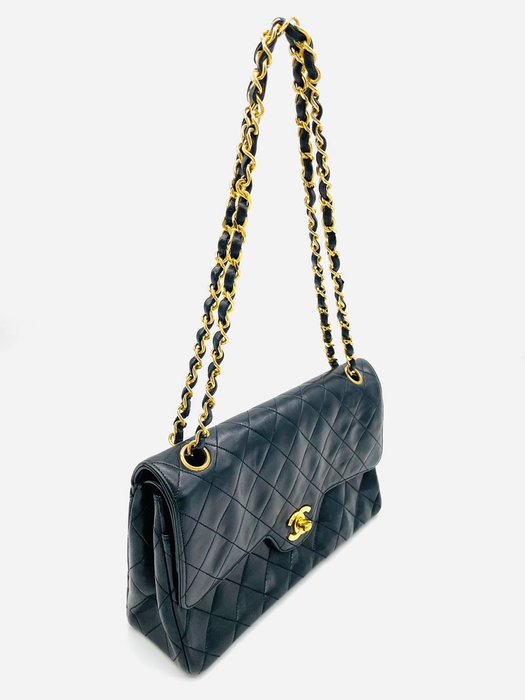 Chanel - CHANEL Matelassé Shoulder Bag - Skuldertaske