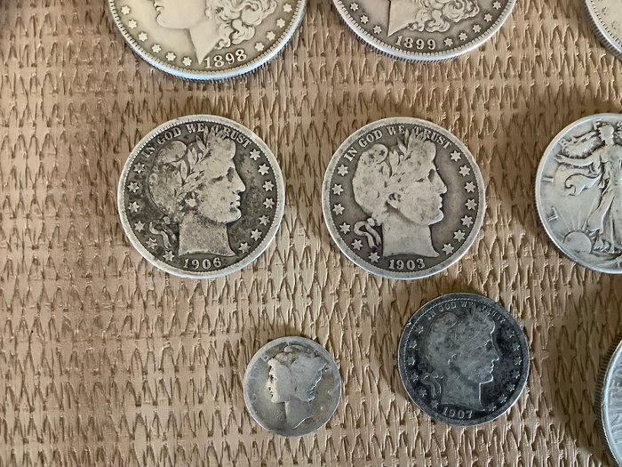 Förenta staterna. A Lot of 11x USA Silver Coins, including Barber Half Dollars, Morgan Dollars, and more! 1898 - 1951  (Ingen mindstepris)