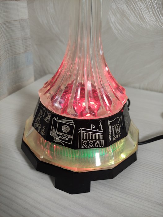 Bordlampe - En natlampe Cosmos Rocket Epoch Yuzhmash af USSR - plastik bakelit