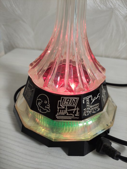 Bordlampe - En natlampe Cosmos Rocket Epoch Yuzhmash af USSR - plastik bakelit