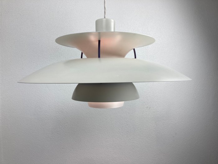 Louis Poulsen - Poul Henningsen - Lampe - Klassisk hvid - Metal - PH 5