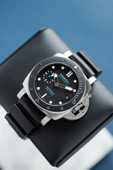 Panerai - Luminor Submersible 42mm - PAM02683 - Mænd - 08/2023