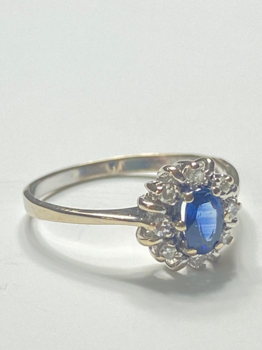 Ingen mindstepris - Ring - 18 kraat Hvidguld Safir - Diamant