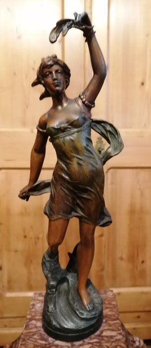 Figurmantal-ur -   Bronze, Marmor, Råzink - 1890-1910