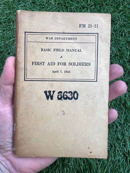 WW2 US Army Field Medic Handbook - First Aid Packets - Jeep Kits - Paratrooper Aid Kit - Combat Medic - 1943