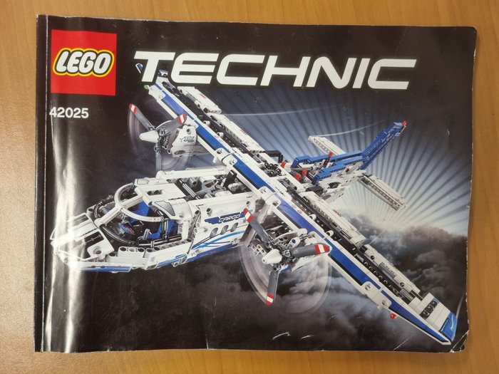 Lego - Technic - 42025 - Cargo Plane - 2010-2020