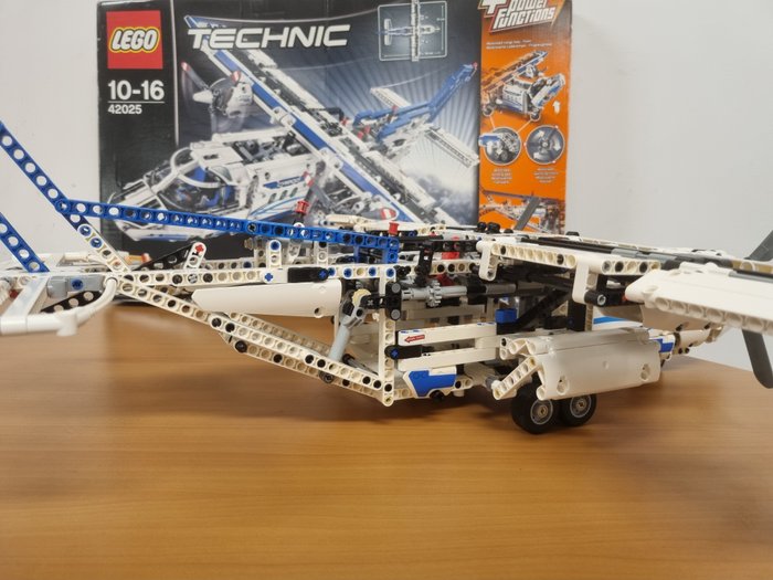 Lego - Technic - 42025 - Cargo Plane - 2010-2020