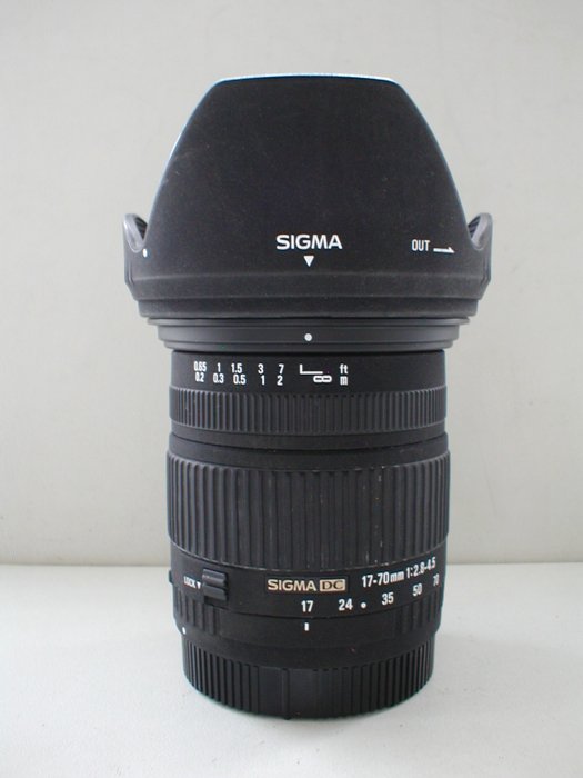 Sigma DC 17-70mm F/2.8-4.5 voor Canon EOS Zoomobjektiv