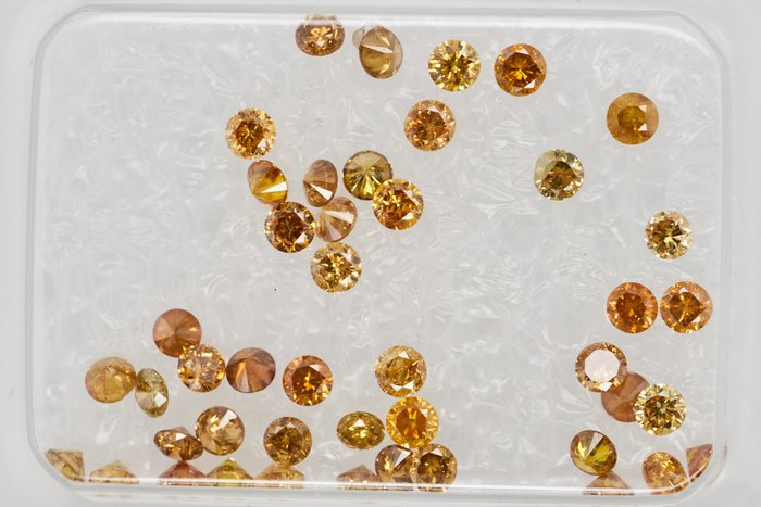 Ingen mindstepris - 45 pcs Diamant  (Naturfarvet)  - 0.89 ct - Rund Blandet orange - I3, SI1 - Gem Report Antwerp (GRA)