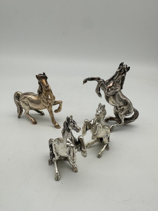 Statuette, 4 cavalli Magrino anni 70 in resina e argento 925 - 10 cm - .925 sølv