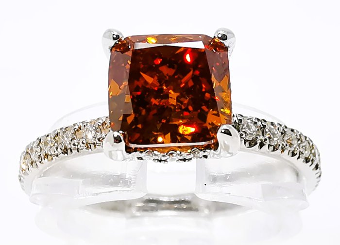 Ring - 18 kraat Hvidguld, Sjælden FANCY VIVID GUL ORANGE 1.55CT Diamant (Natur) - Diamant