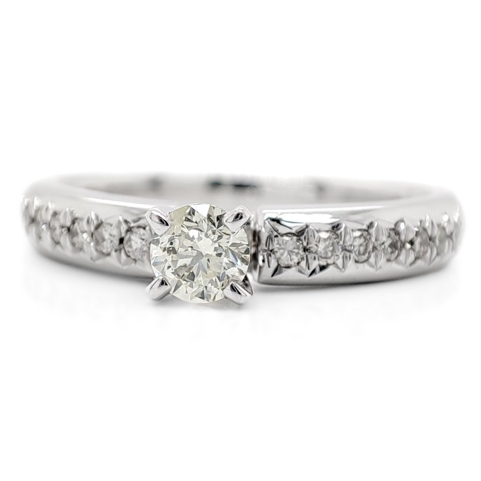 Ring - 14 karat Hvidguld -  0.41ct. tw. Diamant (Naturfarvet)  - Diamant