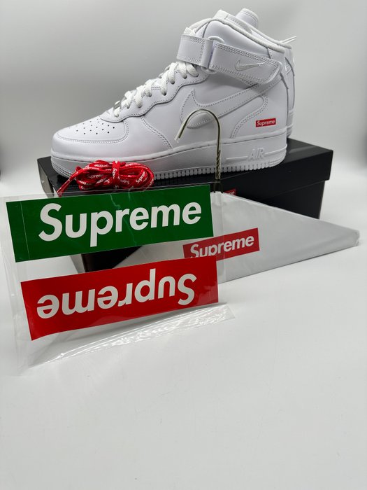 Nike X Supreme - Sneakers - Størelse: Shoes / EU 445