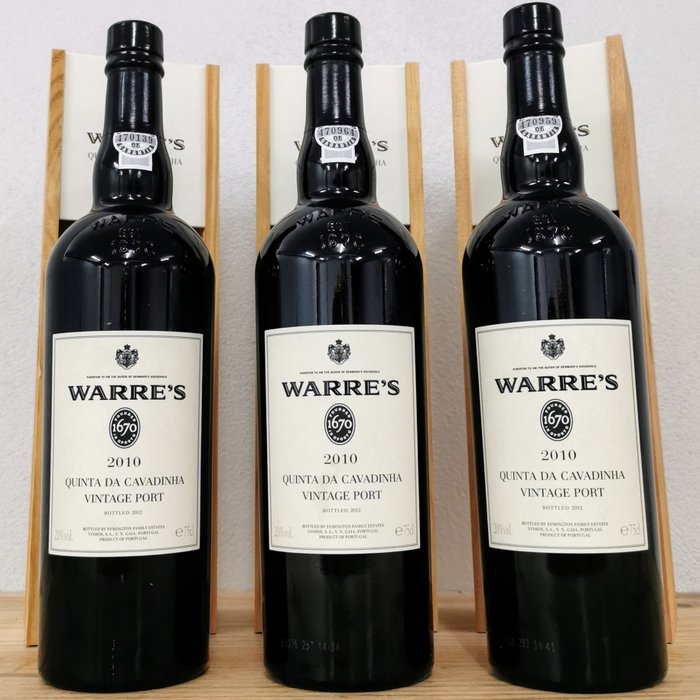 2010 Warre's Quinta da Cavadinha - Vintage Port -  Porto  - 3 Flasker (0,75 L)