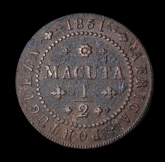 Portugisisk Angola. D. Maria II (1834-1853). ½ (Meia) Macuta 1851  (Ingen mindstepris)