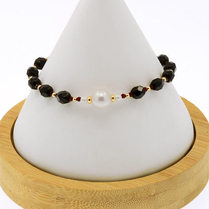 Ingen mindstepris - Armbånd - 18 kraat Gulguld Perle - Onyx - Ruby - Akoya 8,6 mm.