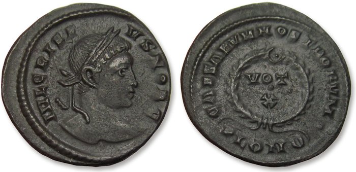 Romarriket Crispus as Caesar Follis Londinium (London) mint circa 322-323 AD - mintmark PLONᴗ - CAESARVM NOSTRORVM reverse -