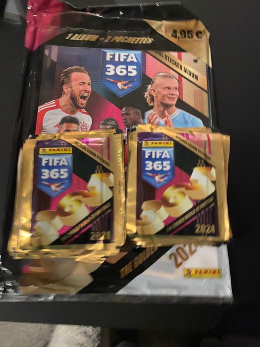 Panini - FIFA 365 2024 - Mbappé - Starterpack + 100 Sealed Pack