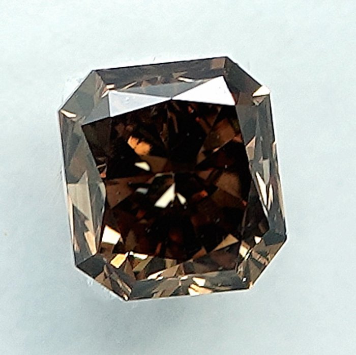 1 pcs Diamant  (Naturfarvet)  - 0.56 ct - Fancy Brunlig Gul - VS2 - International Gemological Institute (IGI)