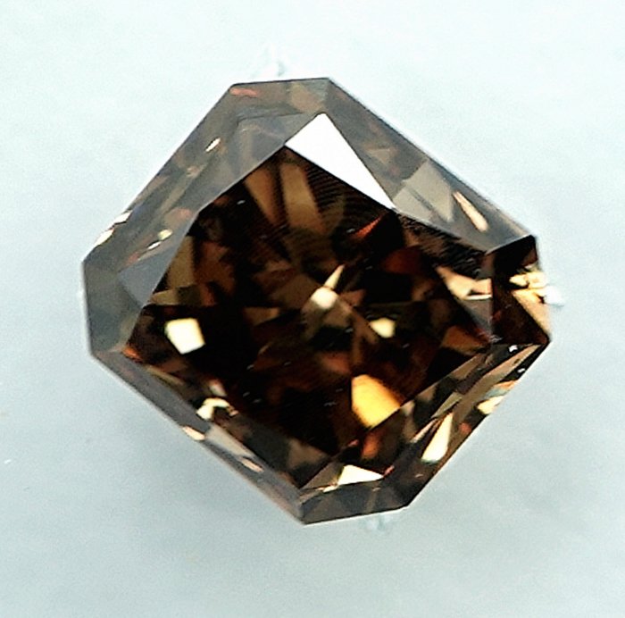 1 pcs Diamant  (Naturfarvet)  - 0.56 ct - Fancy Brunlig Gul - VS2 - International Gemological Institute (IGI)