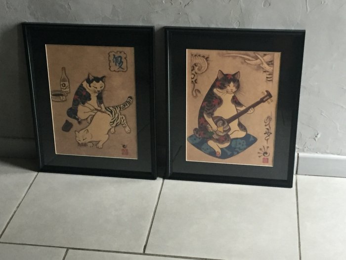 Horitomo 彫巴 - 2 C-Print - Monmon Cats - duo Monmon Cats tattoo-Irezumi horimono Cat tattoo-Musicien shamisen Cat tattoo-Reproduction - 2015