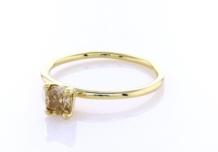 Ring - 14 karat Gulguld -  051ct tw Diamant (Naturfarvet)