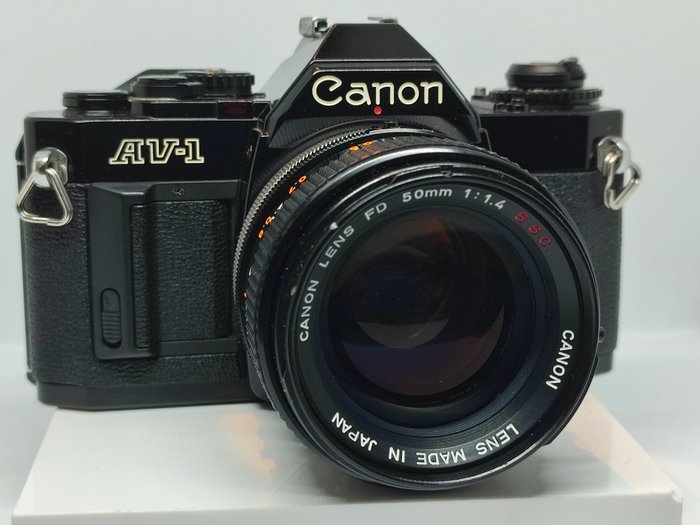 Canon CANON AV1  FD 50mm 1.4 SSC  NEW FD 70-150mm 4.5 Analogt kamera