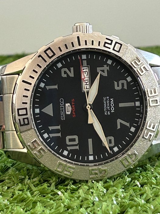 Seiko - Ingen mindstepris - 4R36-04W0 - Mænd - 2010-2020