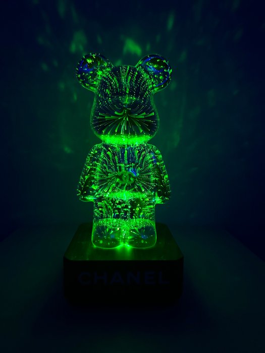 Art'Pej - Bear Led Chanel