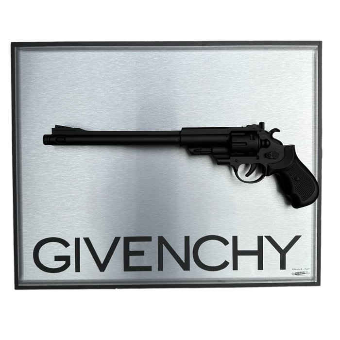 Daluxe Art - 1999 • Givenchy Silver Gun