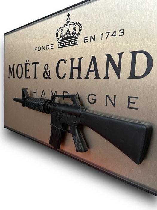 Daluxe Art - 1999 • Moët  Chandon Gun Artwork • XXL